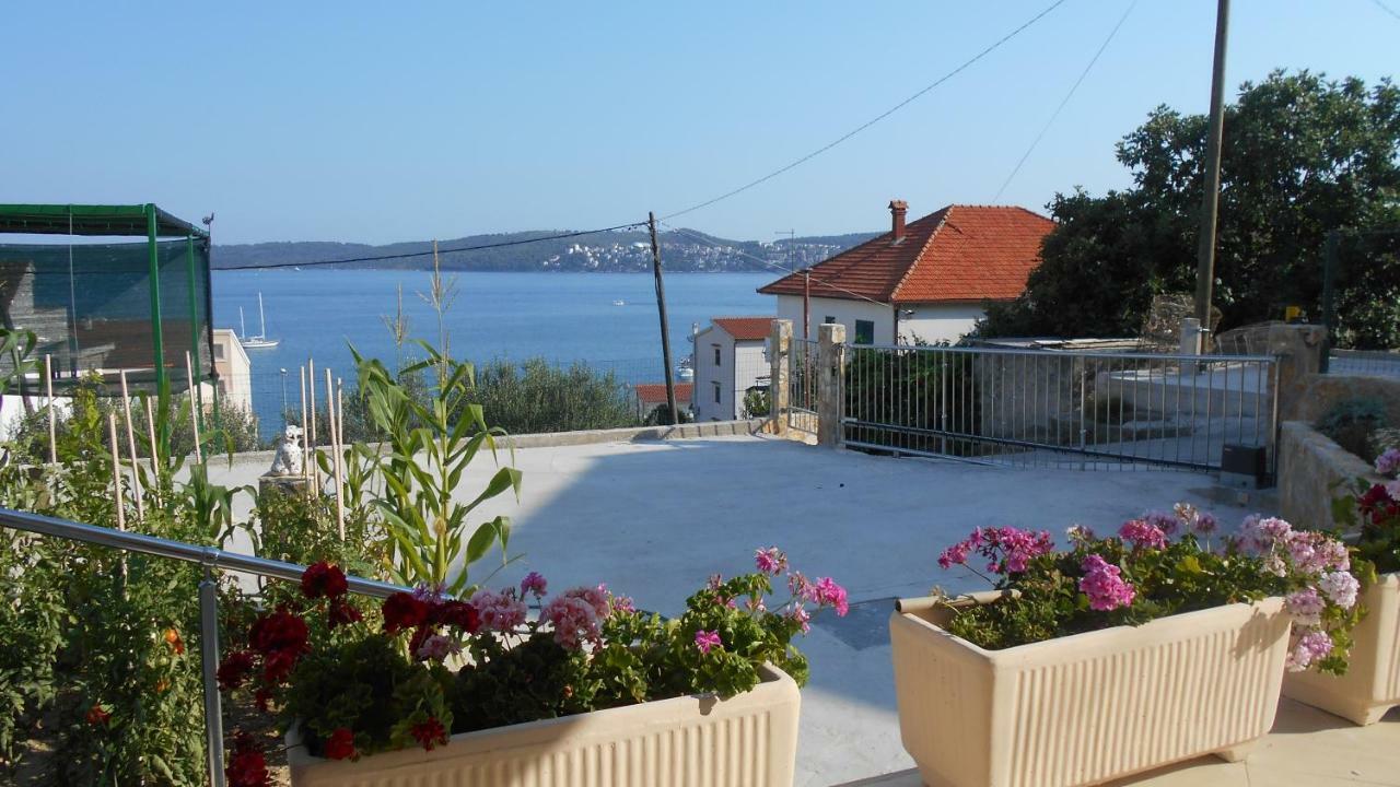 Apartment Anaivana *
