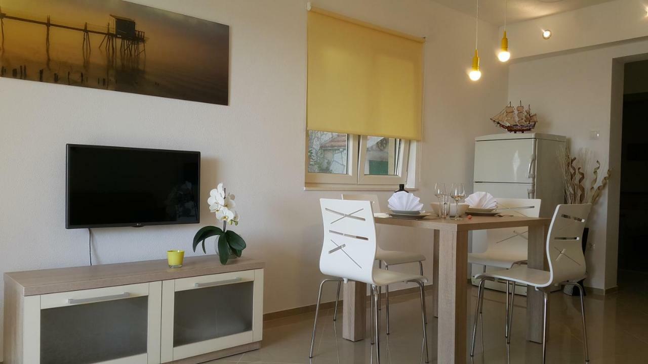 Apartment Anaivana *