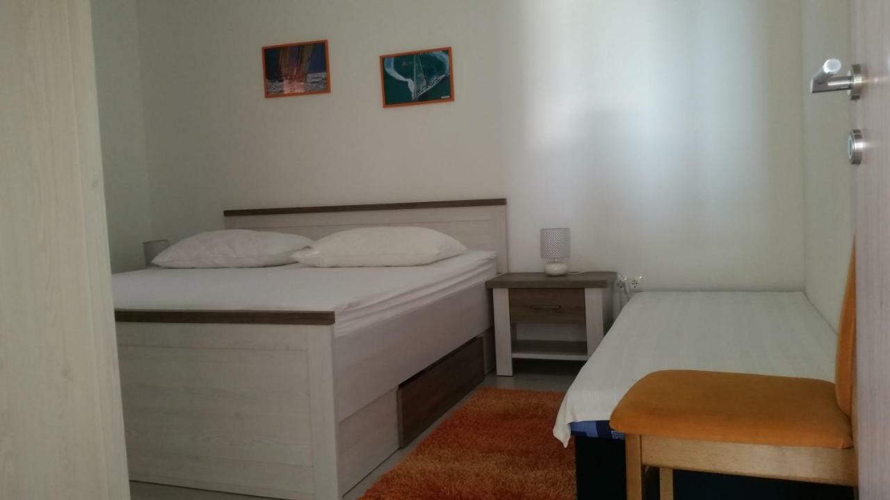Anaivana * Trogir