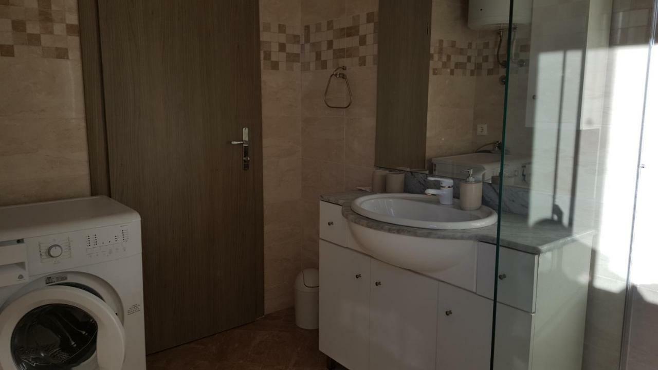 Anaivana Apartment *